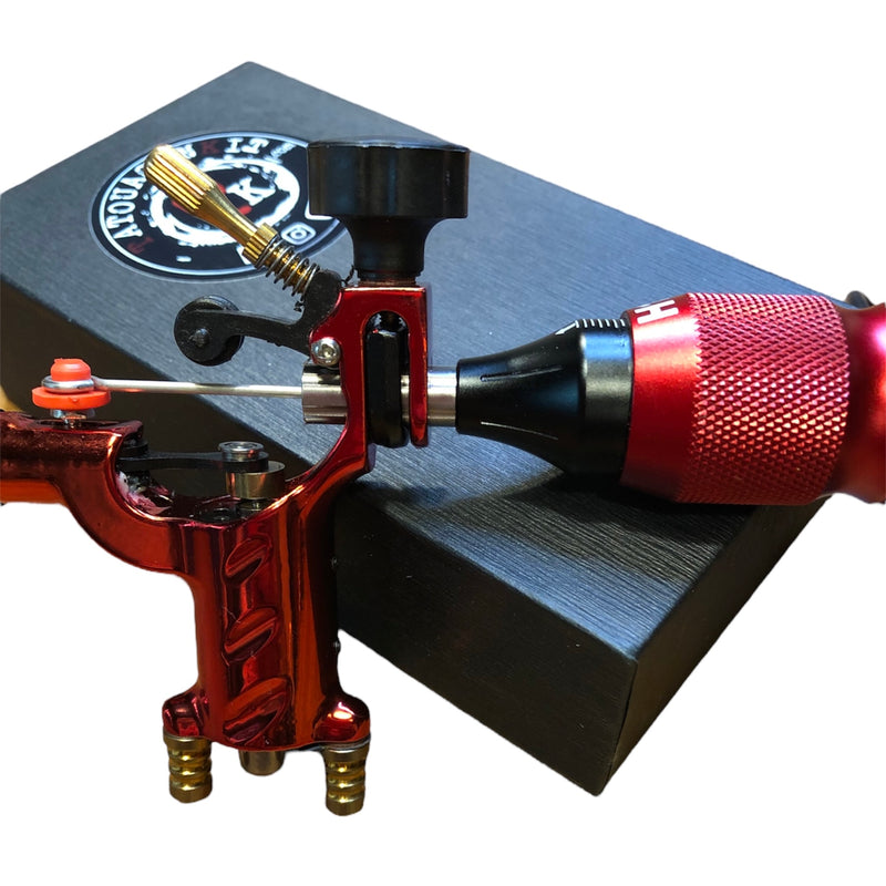 machine de tatouage avec manchon pour cartouche aiguilles sur tatouagenkit